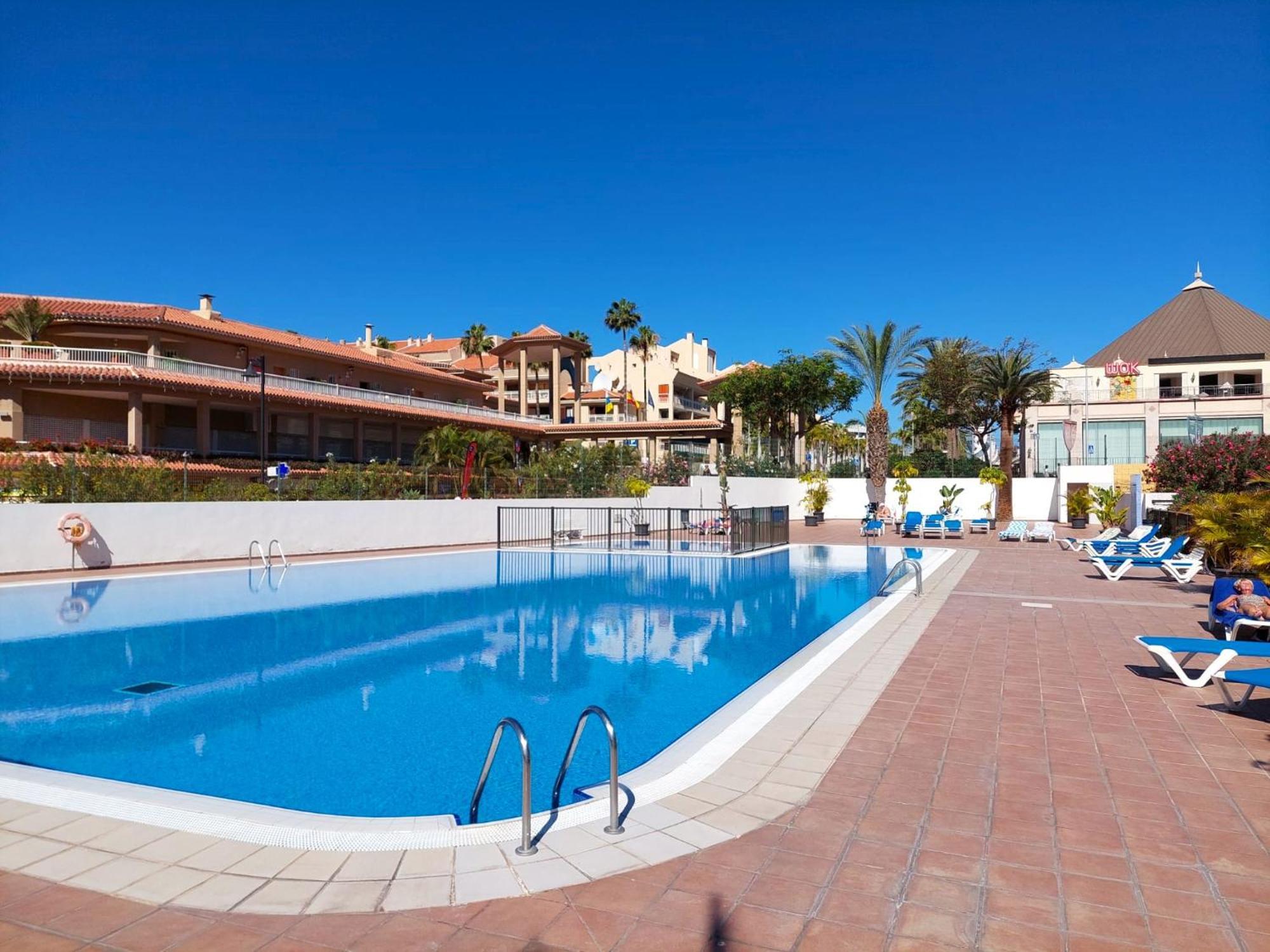 Frontal Ocean View Torres Del Sol Apartment Los Cristianos  Exterior photo